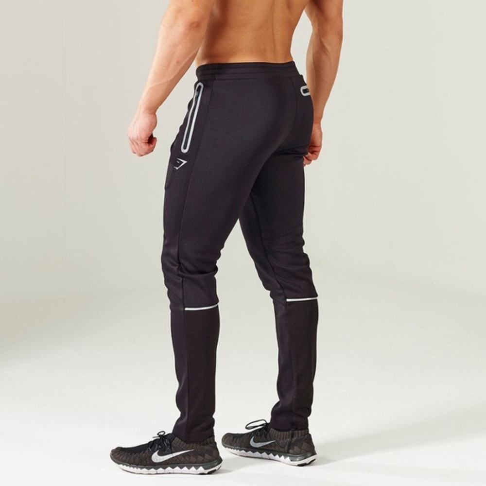 SEARCHING FOR: Gymshark Lunar Reflective Tracksuit
